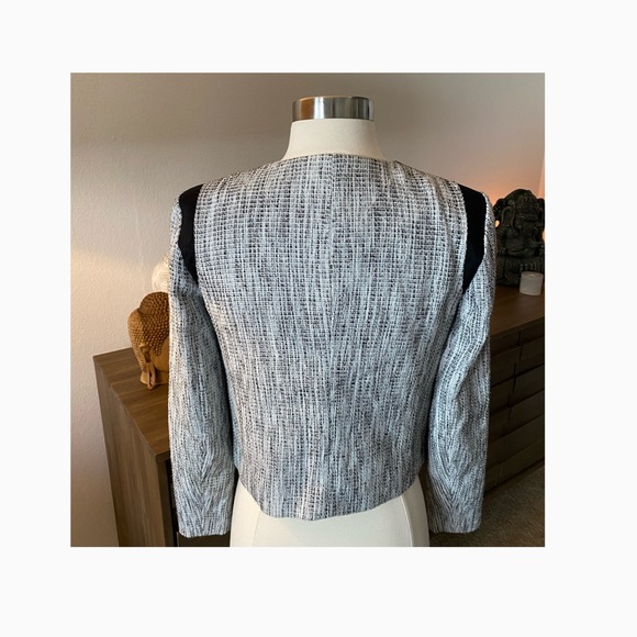 B A N A N A  R E P U B L I C :: Collarless Jacket - Picture 6 of 7